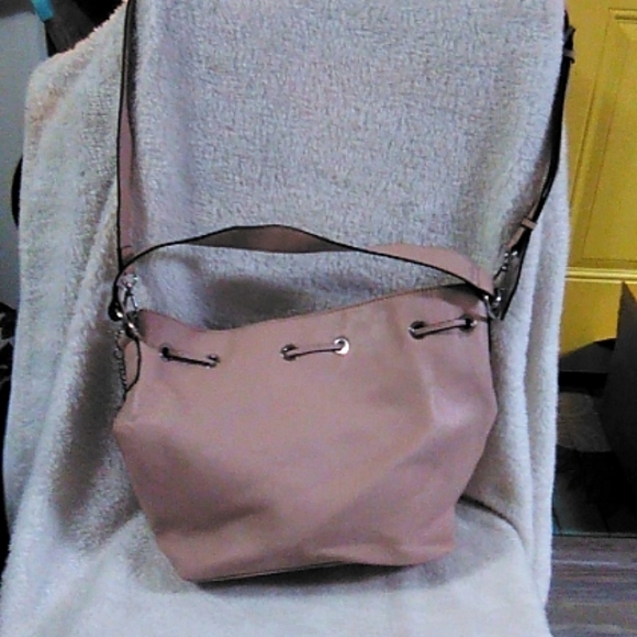 G by Guess pastel pink women's large shoulder bag with hand strap - Picture 2 of 7